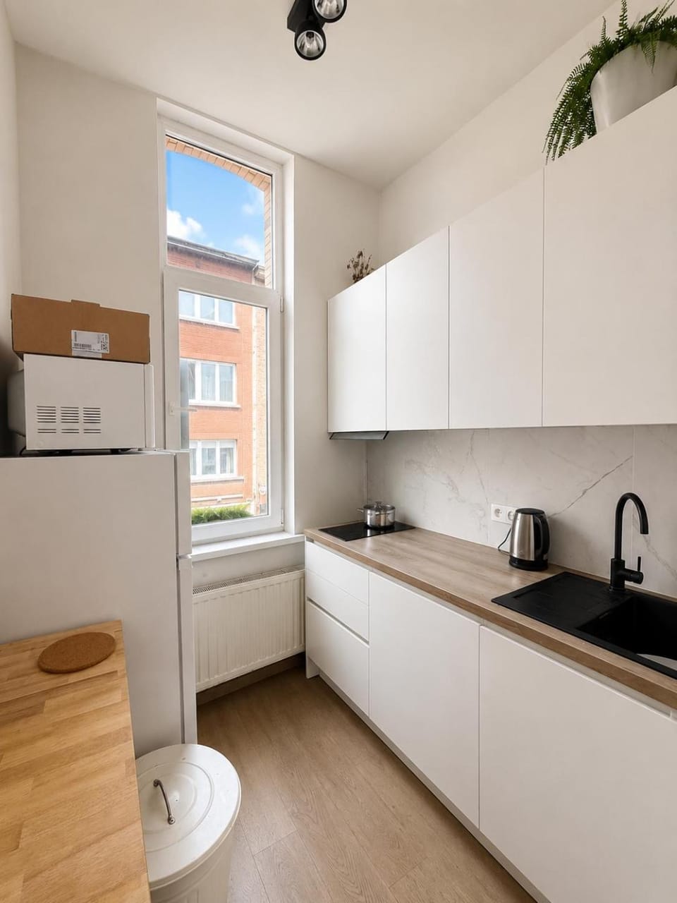 Kitchen or kitchenette, stove