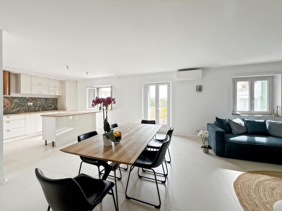 3 pieces terrasse centre ville Apartment in Saint-Raphael
