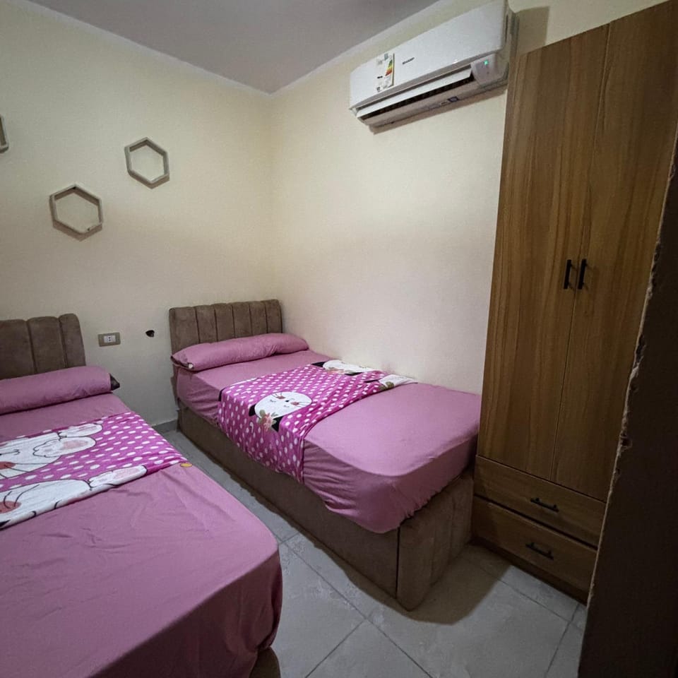 New Golf Bay Building 225 Apt 107 2 air conditioned rooms Chalet in Egypt