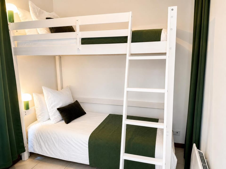 Bed, Night, Bedroom, bunk bed