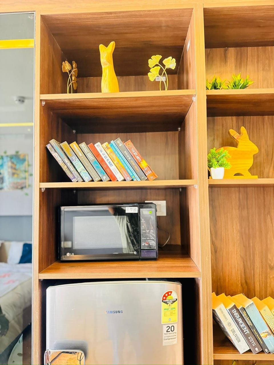 Cozy And Modern Big 1RK Couple And Family Friendly Apartment hotel in Gurugram