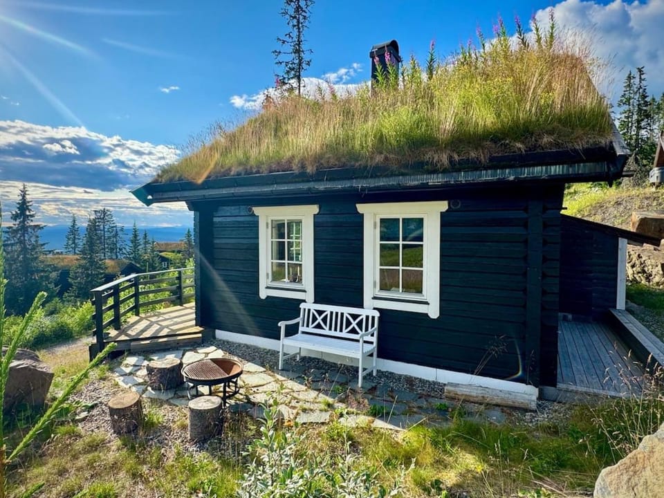 Cosy Cabin with Amazing View, Hafjell Ski Resort Cabin in Innlandet