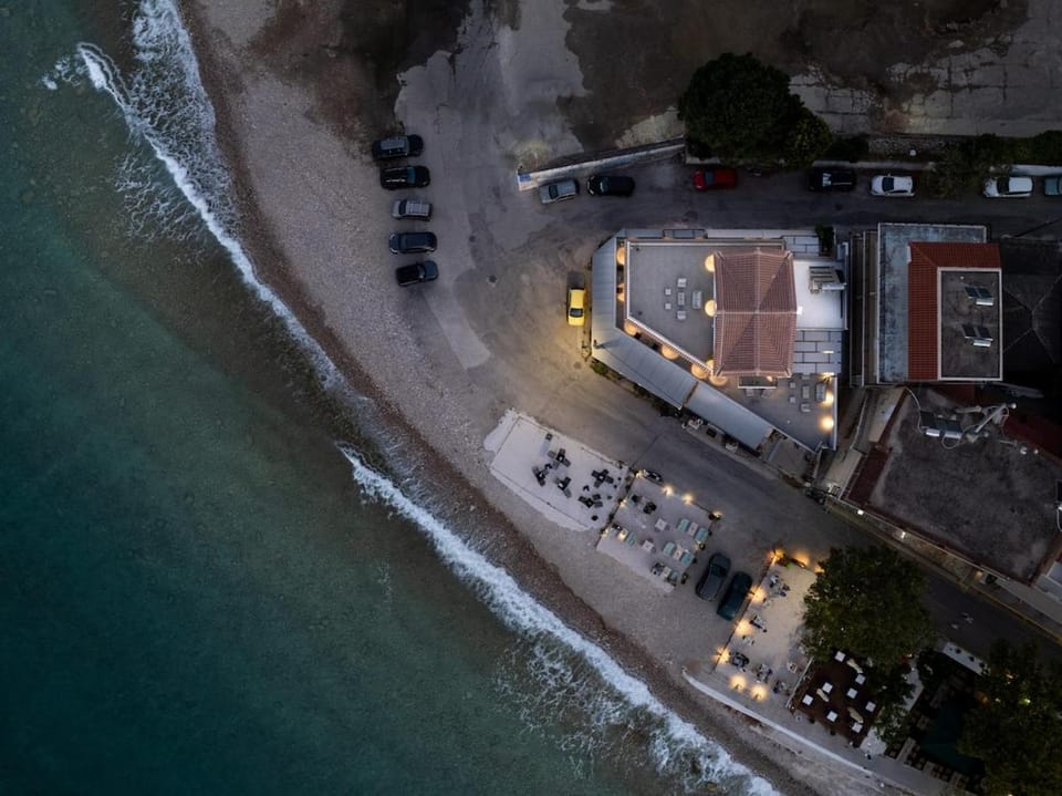 Ristanis Horizon Mare Luxury Beachfront Retreat Apartment in Cephalonia