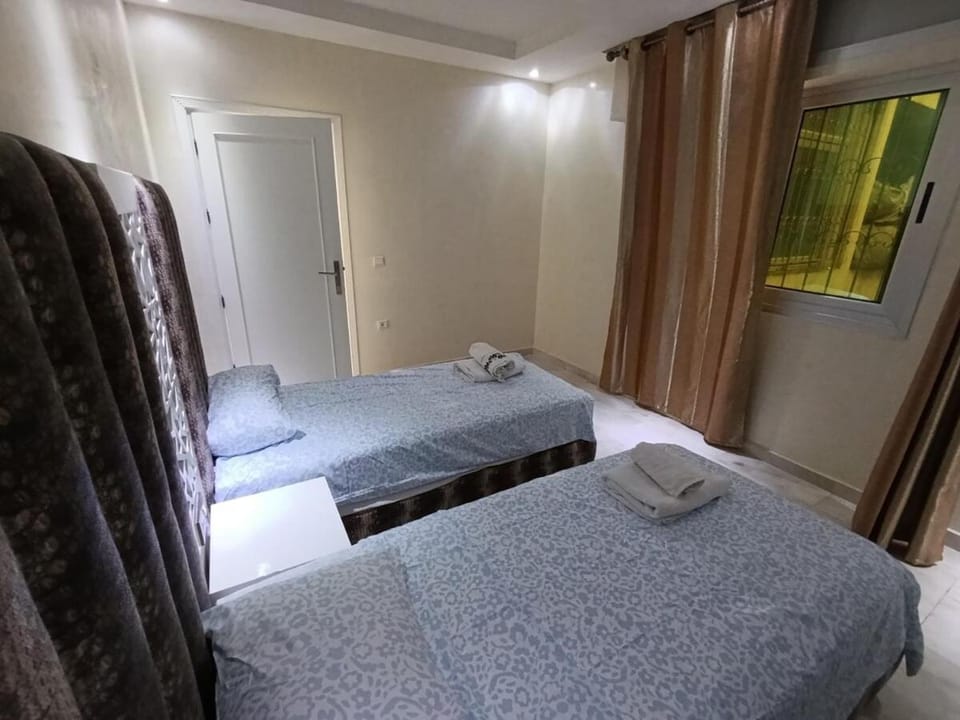 C21 Playa Downtown Family Apartment in Tangier