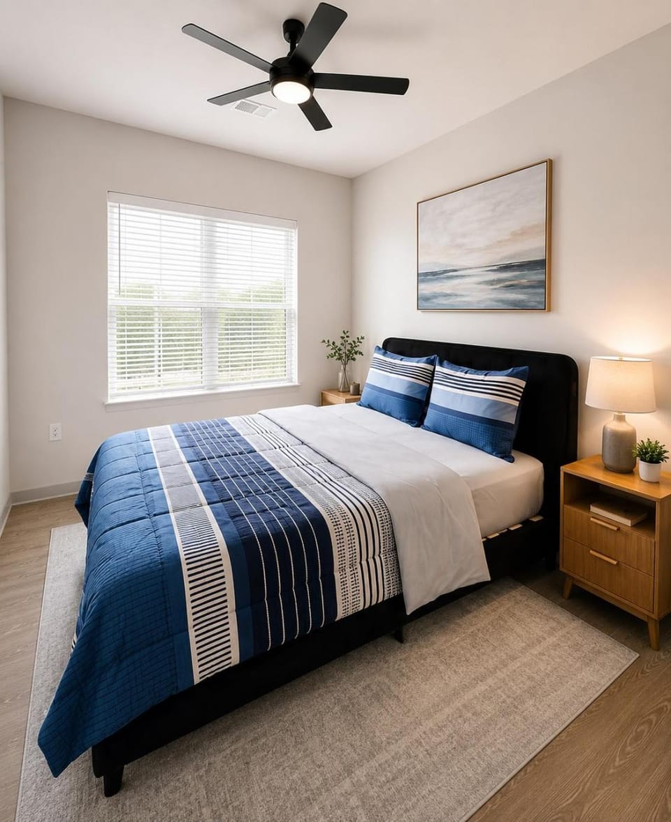 Luxury 2BR Uptown Walk to Stadium, BOA, NASCAR and all fun activities Uptown CLT Apartment in Charlotte