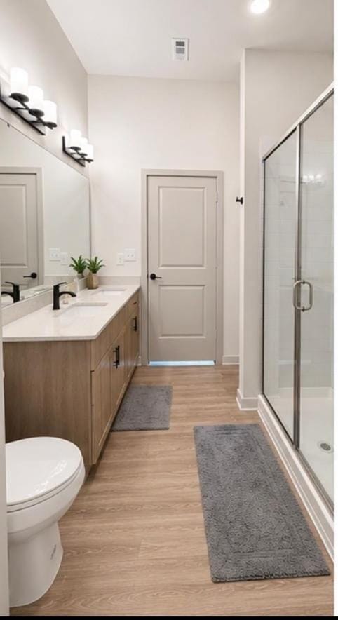 Luxury 2BR Uptown Walk to Stadium, BOA, NASCAR and all fun activities Uptown CLT Apartment in Charlotte