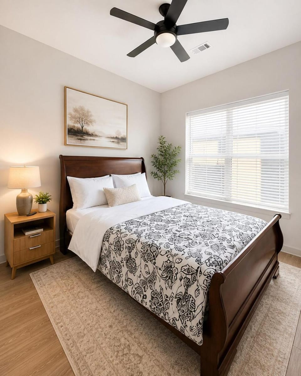 Luxury 2BR Uptown Walk to Stadium, BOA, NASCAR and all fun activities Uptown CLT Apartment in Charlotte