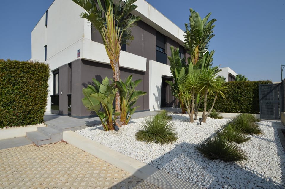 Property building, Garden