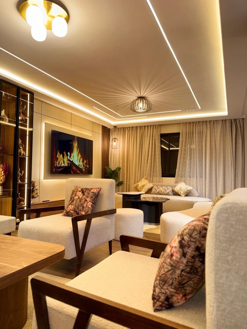 TV and multimedia, Living room, Seating area