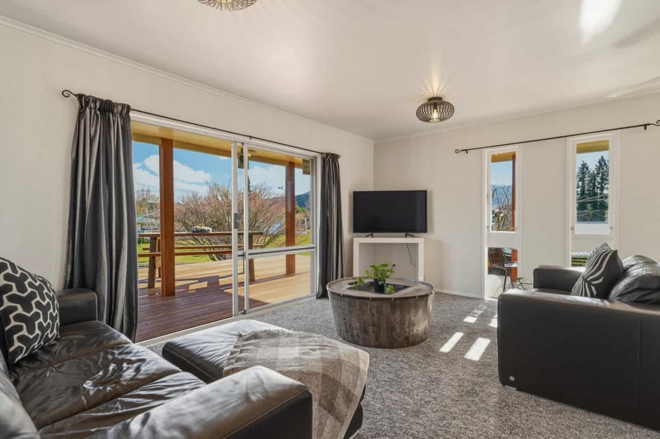 Inn Sunnybrook - Sunny 3 Bed with Great Deck House in Rotorua