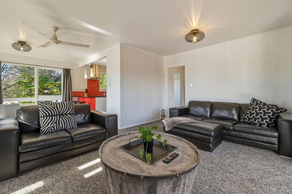Inn Sunnybrook - Sunny 3 Bed with Great Deck House in Rotorua