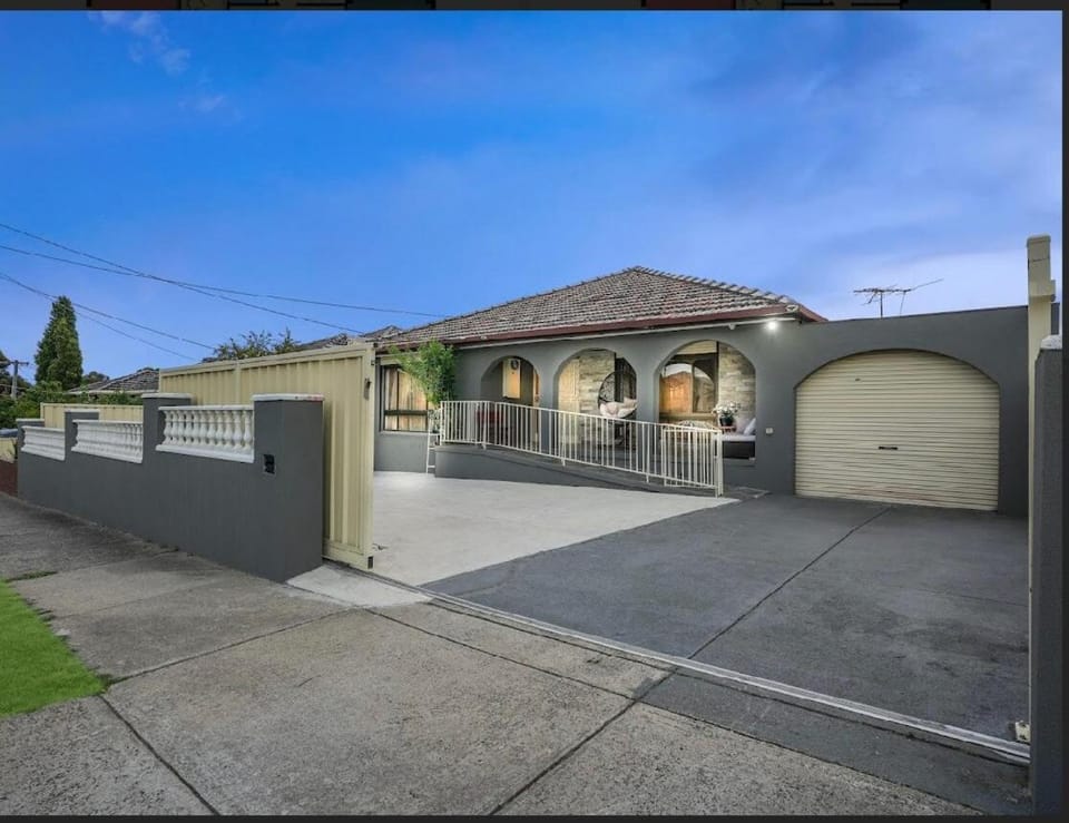 Whole house not to be missed House in Thomastown