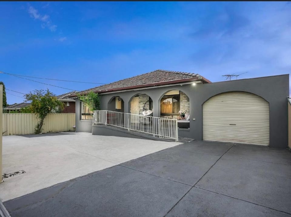 Whole house not to be missed House in Thomastown