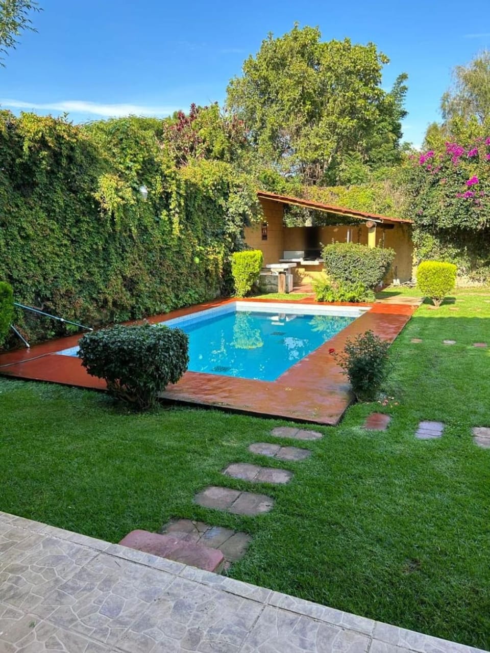 Dianas Home Valle de Bravo casa amarilla House in State of Mexico