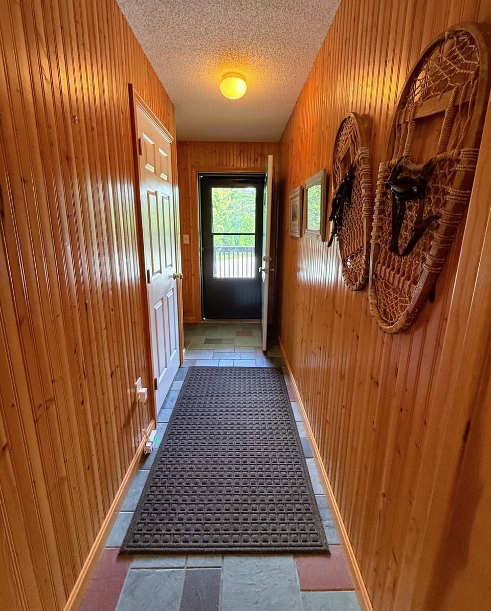 S39 Renovated Bretton Woods Condo - Designer Kitchen - AC - Gas Fireplace - Dog Friendlly House in Bretton Woods