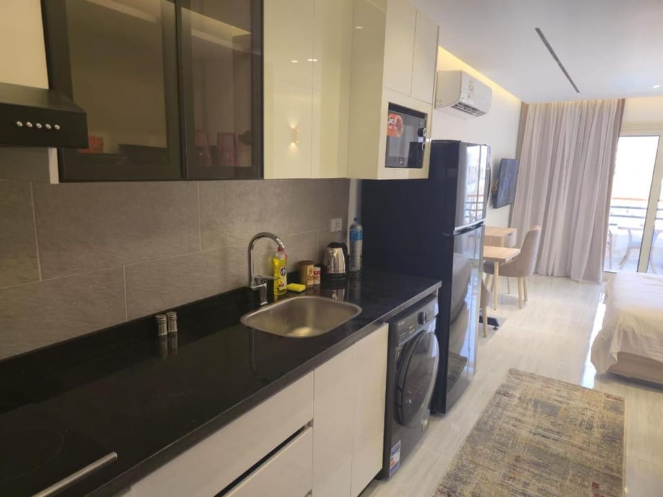 Studio Apartment with Pool View in Alhambra Avenue South Apartment hotel in Hurghada