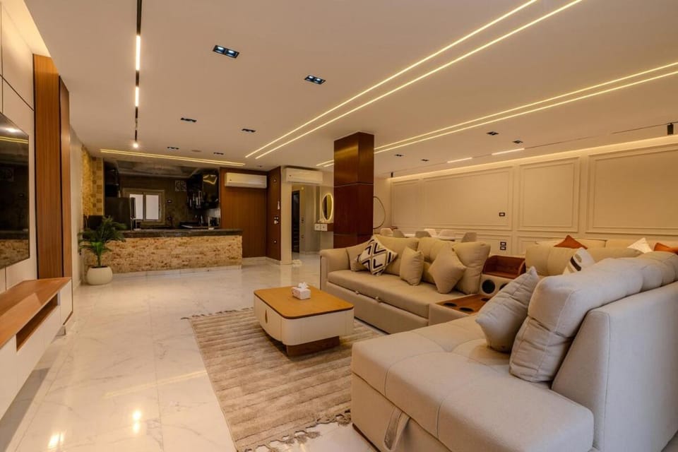Luxurious Nile View Apartment with ZooView Giza, Apartment in Cairo