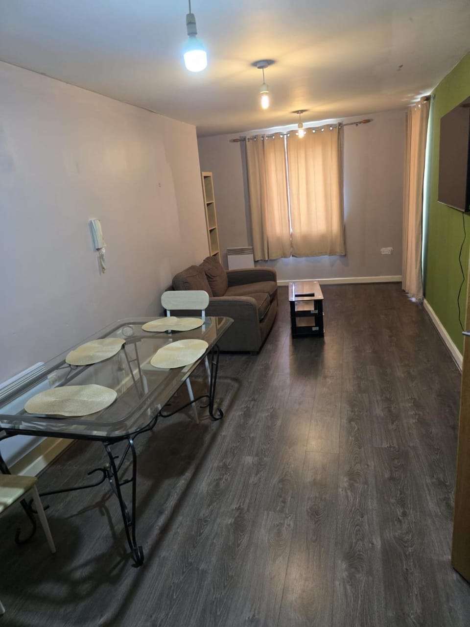 Bed, Living room, Photo of the whole room, Seating area, Dining area, Bedroom