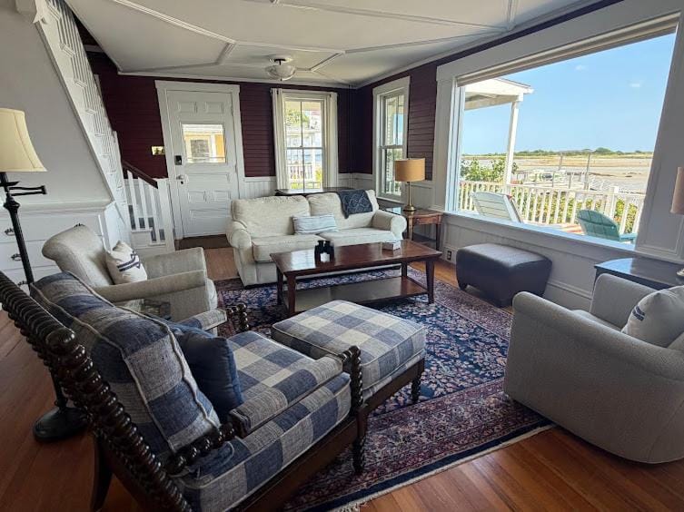 Oceanfront Maine Colonial Cottage House in Cape Porpoise