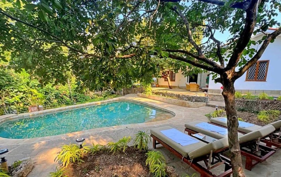 Palm Villa Hideaway Villa in Diani Beach