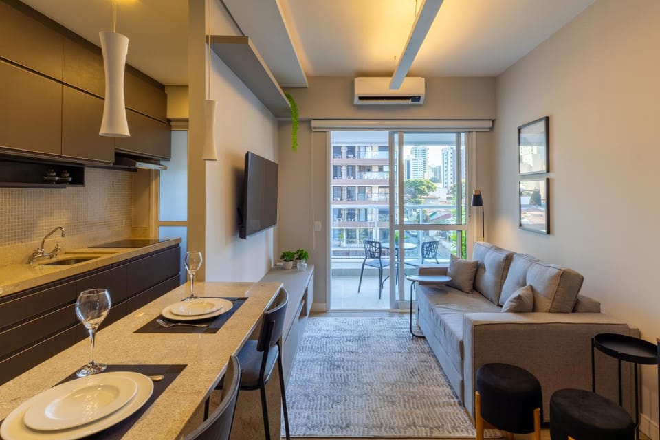 TV and multimedia, Kitchen or kitchenette, Living room, Seating area, Dining area, air conditioner