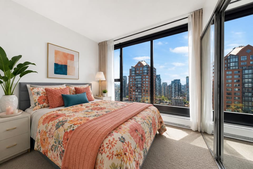 Bed, View (from property/room), Photo of the whole room, Bedroom, City view