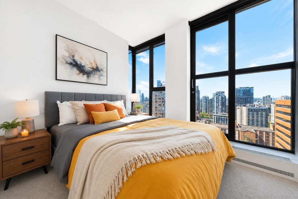 Bed, Photo of the whole room, Bedroom, City view