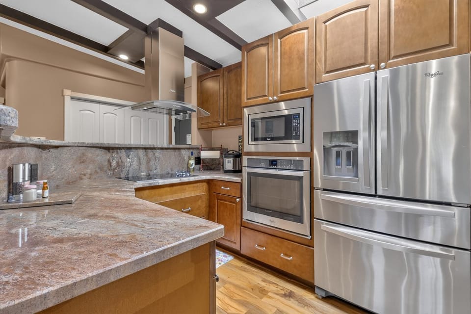 Quiet Haven Near Clear Lake - Full Kitchen home House in Clear Lake