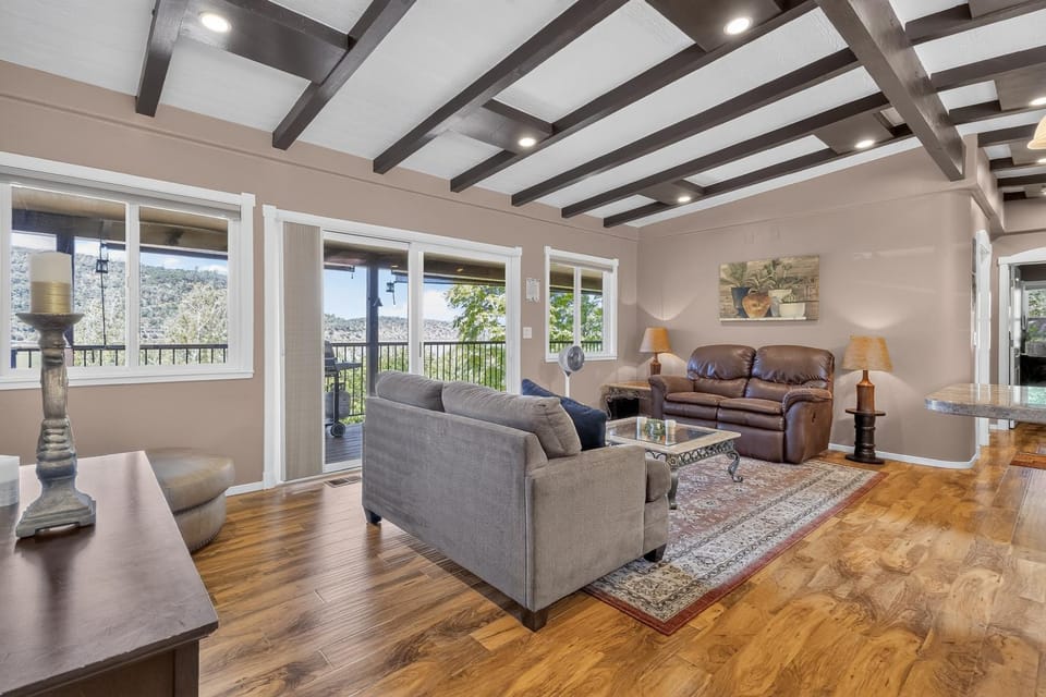 Quiet Haven Near Clear Lake - Full Kitchen home House in Clear Lake