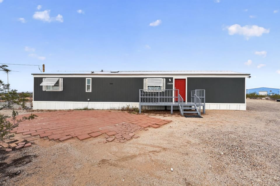 Desert Patio • Explorer Basecamp • Casa Grande home House in Casa Grande
