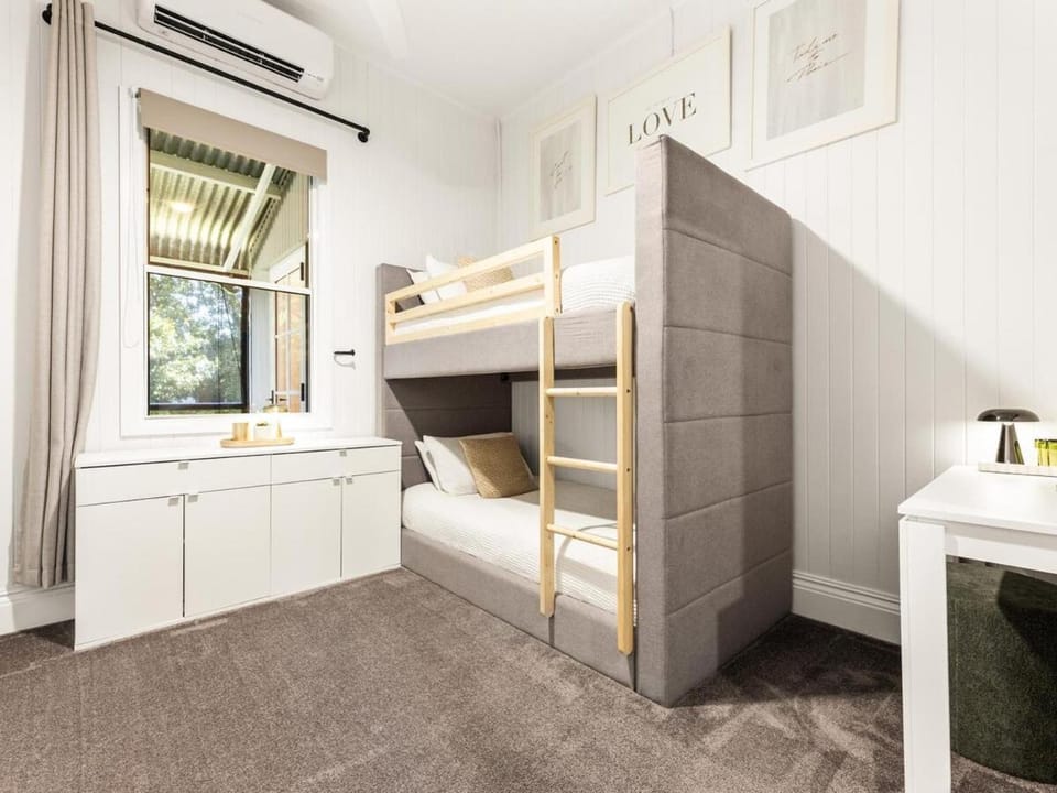 Eastside Cottage Retreat - Pet Friendly Villa in Toowoomba