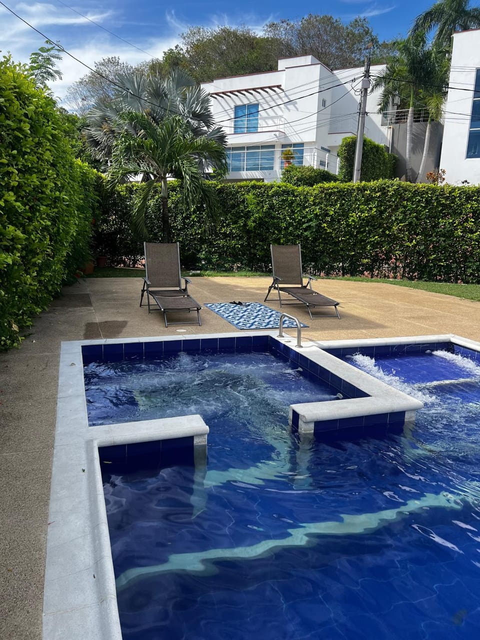 Hot Tub, Swimming pool
