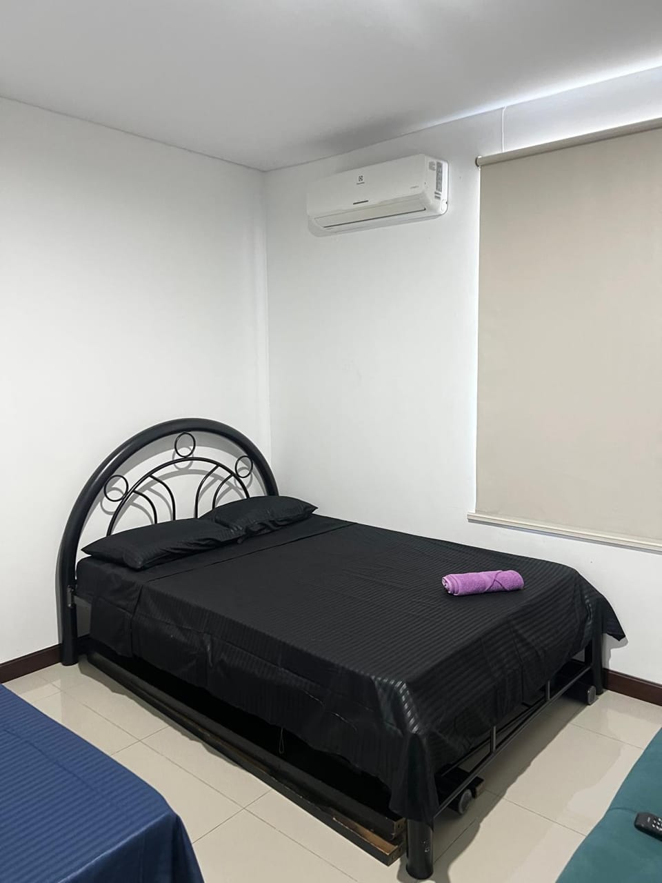 Bed, Photo of the whole room, Bedroom, air conditioner