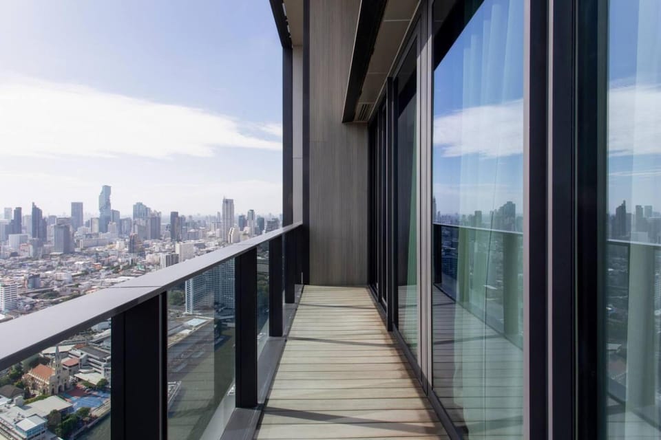 4BD Ultimate Penthouse Riverfront Apartment in Bangkok