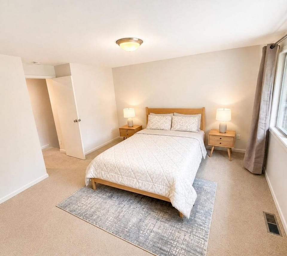 Bed, Bedroom