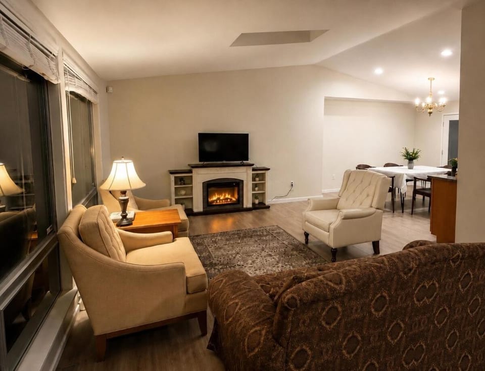 TV and multimedia, Living room, Seating area