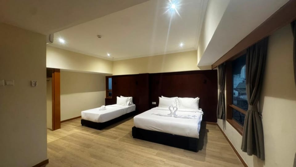 Swing & Pillows - Grand Maria Hotel Chow Kit, Kuala Lumpur Hotel in Federal Territory of Kuala Lumpur