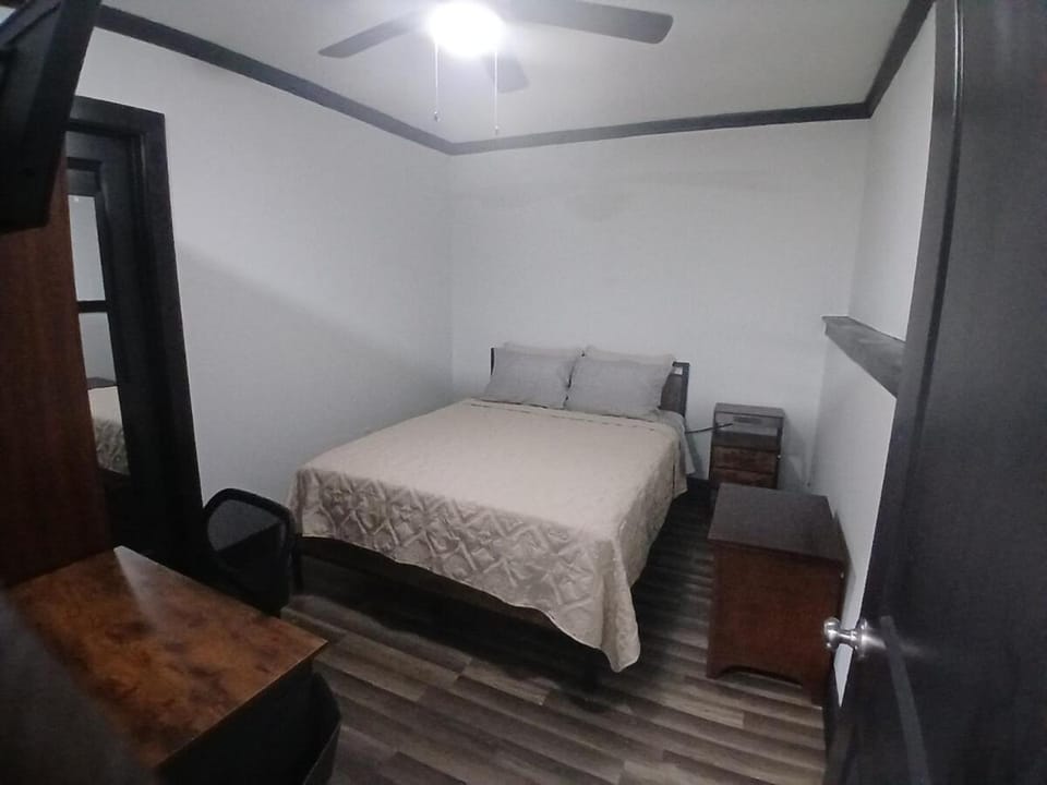 Cozy Retreat 1 Bed and Bath Apartment in San Antonio