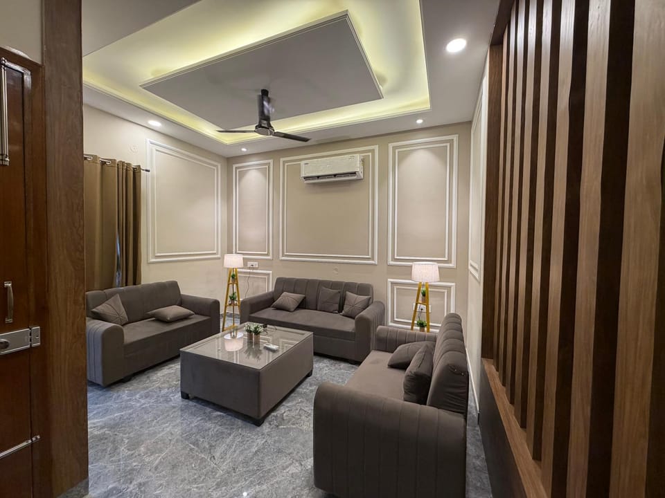 2 BHK Royal Suite by The Aurelia Stays Apartment in Punjab, India