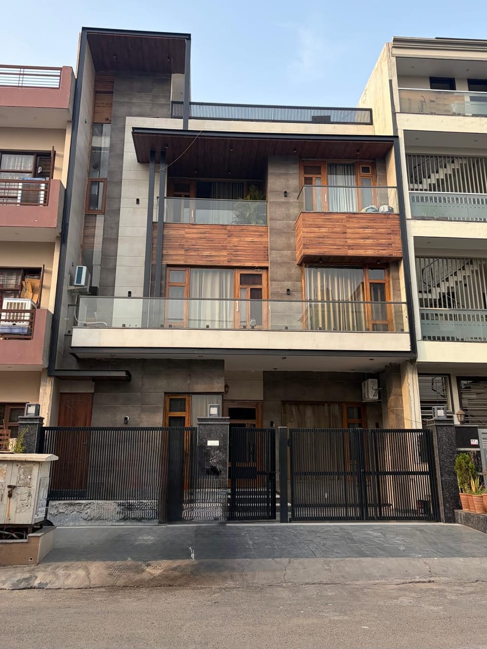2 BHK Royal Suite by The Aurelia Stays Apartment in Punjab, India