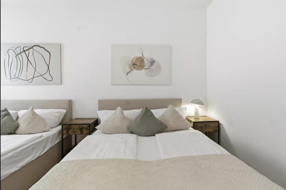 Chic Apartments - Next to Schönbrunn and Metro U4 Apartment in Vienna
