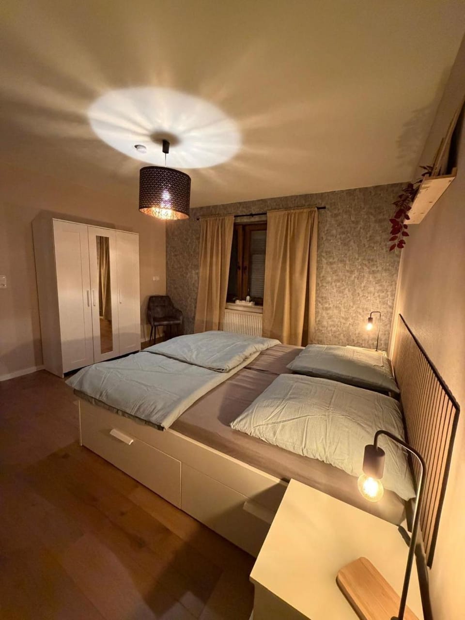 Bed, Photo of the whole room, Bedroom, wardrobe