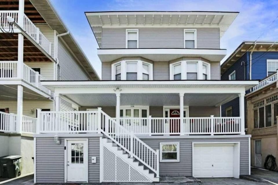Ultimate Beach Tower - Beach Block 11bd Home House in Ventnor City