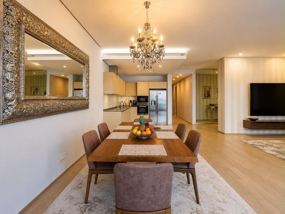 TV and multimedia, Kitchen or kitchenette, Living room, Seating area, Dining area, minibar, oven, pet friendly, stove