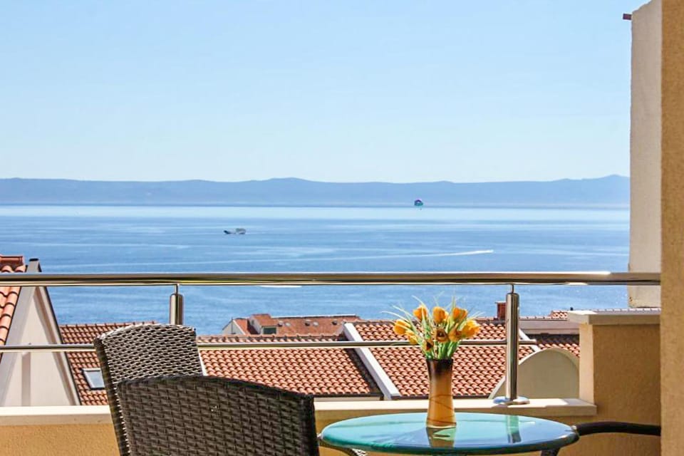 View (from property/room), Balcony/Terrace, Sea view