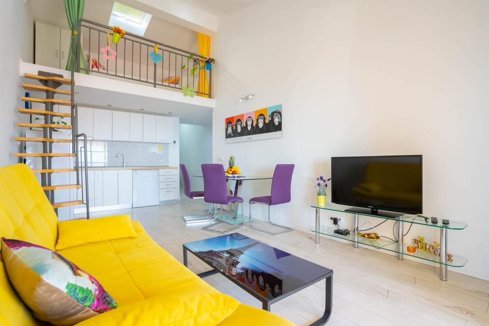 TV and multimedia, Living room, Decorative detail, kitchen