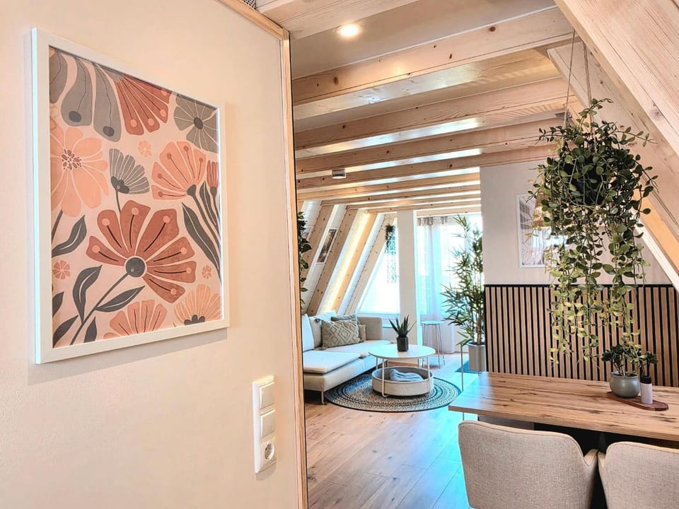 Living room, Photo of the whole room, Decorative detail, Seating area