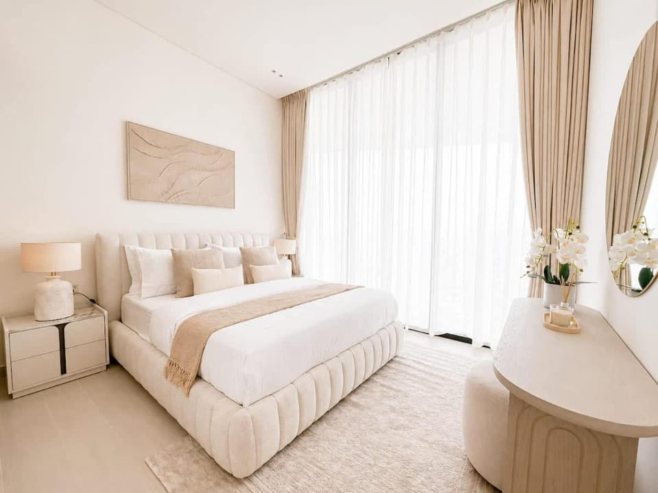 Luxury 1BR Stay Binghatti Phantom Apartment in Dubai