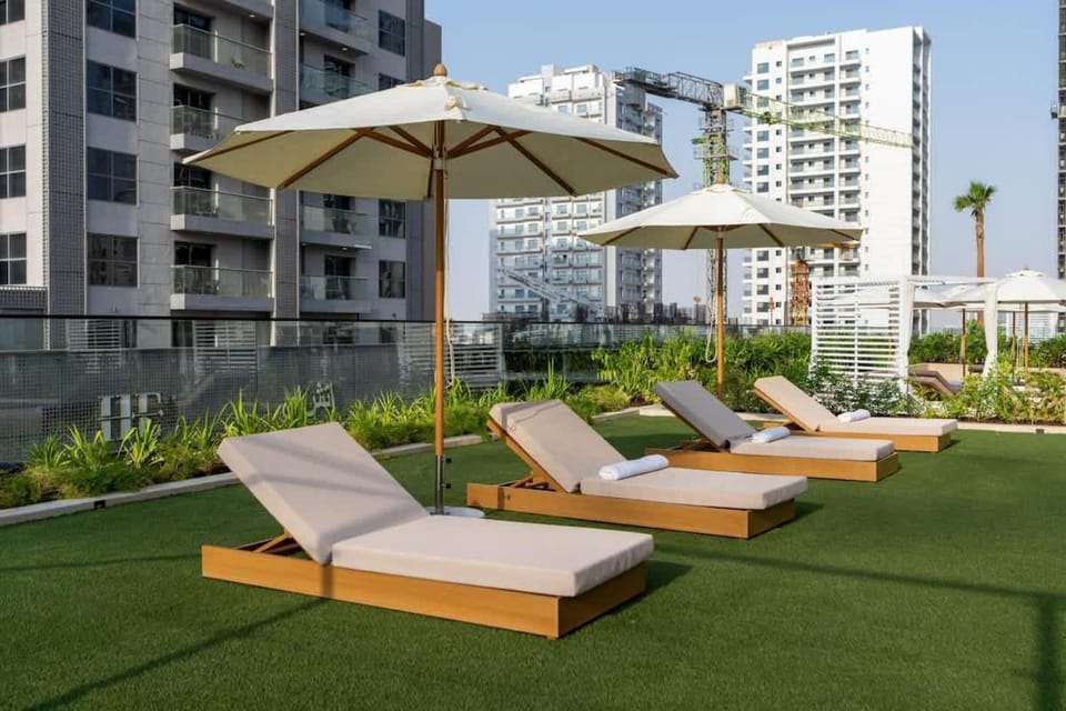 Luxury 1BR Stay Binghatti Phantom Apartment in Dubai