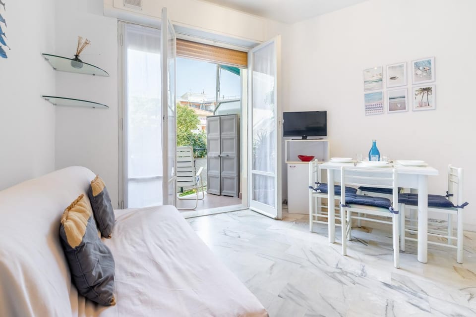 Hostdomus - Cozy corner near the sea Apartment in Finale Ligure